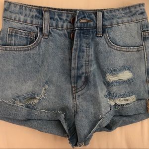 FashionNova ‘Can’t Cuff Me Shorts’ Denim Shorts